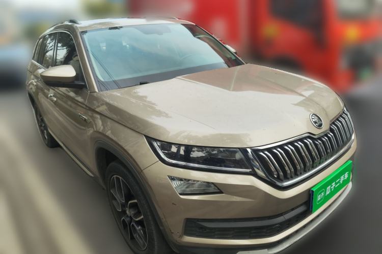 Used Skoda Kodiaq 2019 Facelifted TSI330 5-Seater Two-Wheel-Drive Luxury Enjoyment Edition China VI Standard Front Right 45 Deg