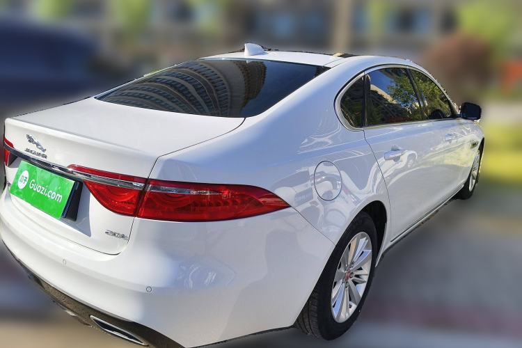 Used Jaguar XFL 2020 XFL 2.0T P200 Two-Wheel-Drive Windflower Edition Rear Right 45 Deg