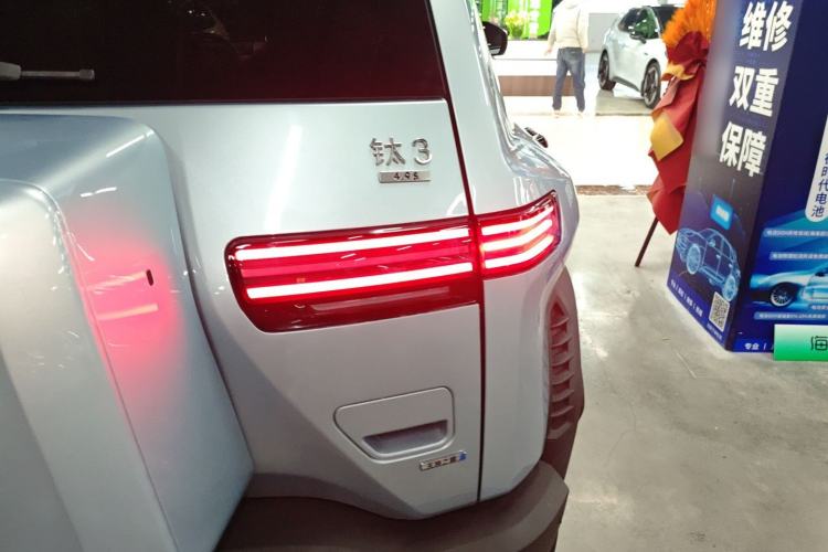 Used Formula Leopard Titanium 3 2025 501KM All-Wheel Drive Intelligent Driving Ultra Version
