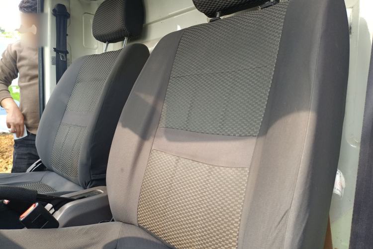 Used Dongfeng Yufeng EM26 2023 Standard Edition 41.472 kWh Henan Lithium Power Left Rear Seat