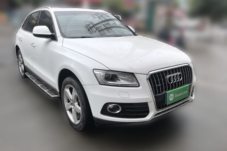Used Audi Q5 2017 Plus 40 TFSI Ambition Model
