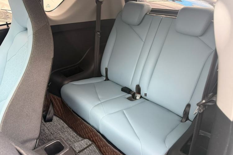 Used Chery QQ Little Ant 2022 Sweet Pink Edition Half-Sugar Version Lithium Iron Phosphate 29.2 kWh 30 kW 301 km Left Rear Seat