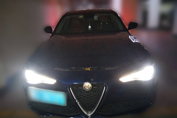 Used Alfa Romeo Giulia 2017 2.0T 200HP Luxury Edition