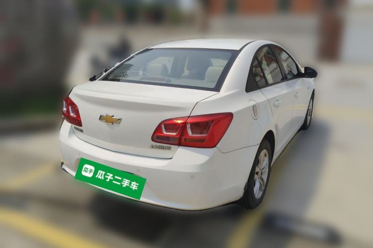 Used Chevrolet Cruze 2015 1.5L Classic SE AT Rear Right 45 Deg
