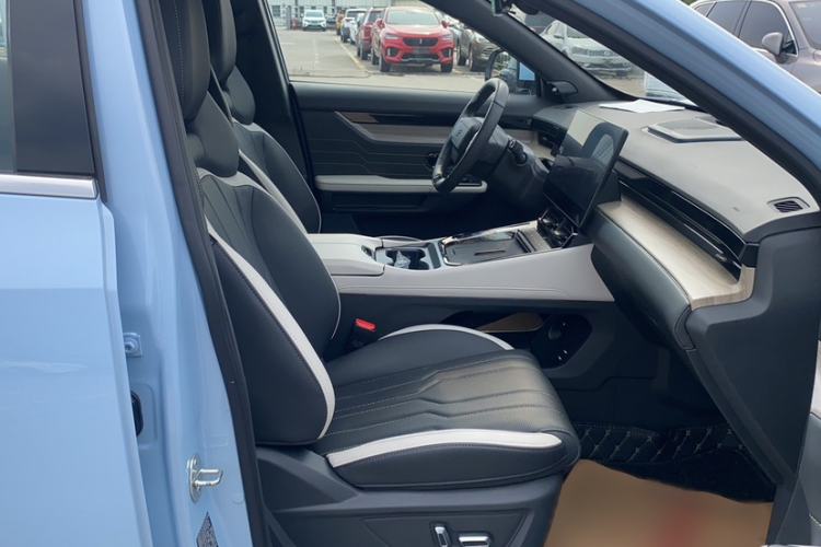 Used JETOUR Shanhai L6 2024 1.5TD DHT ULTRA