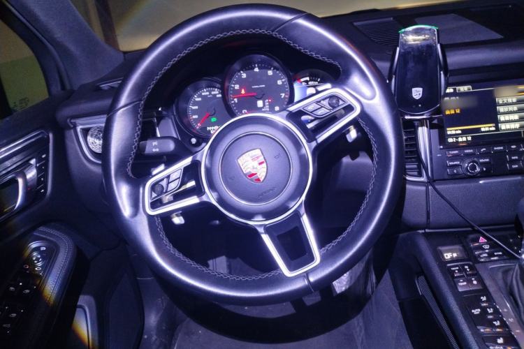 Used Porsche Macan 2014 Macan 2.0T Steering Wheel