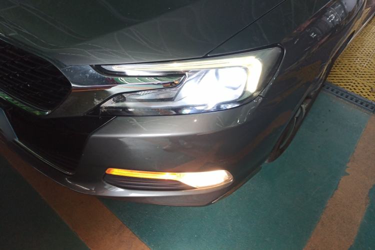 Used DS 5LS 2014 1.6T Elegant Version THP160
