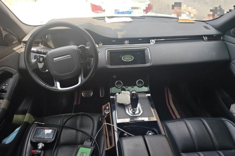 Used Land Rover Range Evoque 2020 249 PS R-DYNAMIC S Sport Edition Center Console