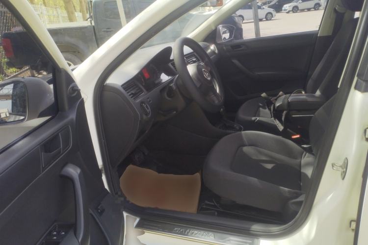 Used Volkswagen Santana 2015 1.6L Automatic Fashion Edition Driver Seat