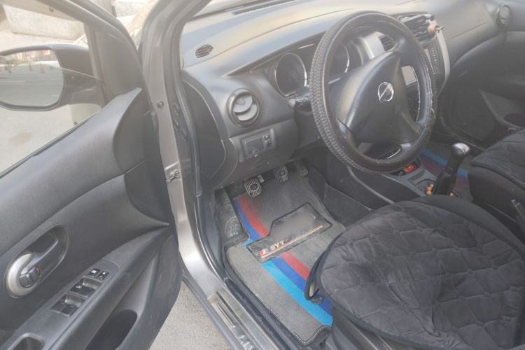 Used Nissan Livina 2015 1.6XE Manual Comfort Edition