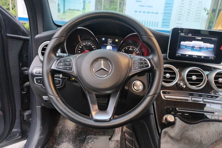 Used Mercedes-Benz GLC 2019 Facelift GLC 260 L 4MATIC Luxury Model