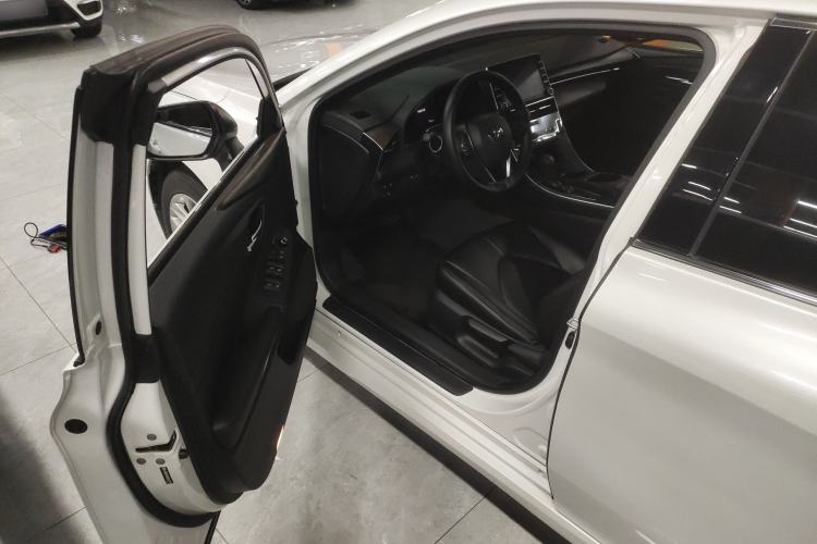 Used Toyota Avalon 2019 2.0L Ambition Edition China VI