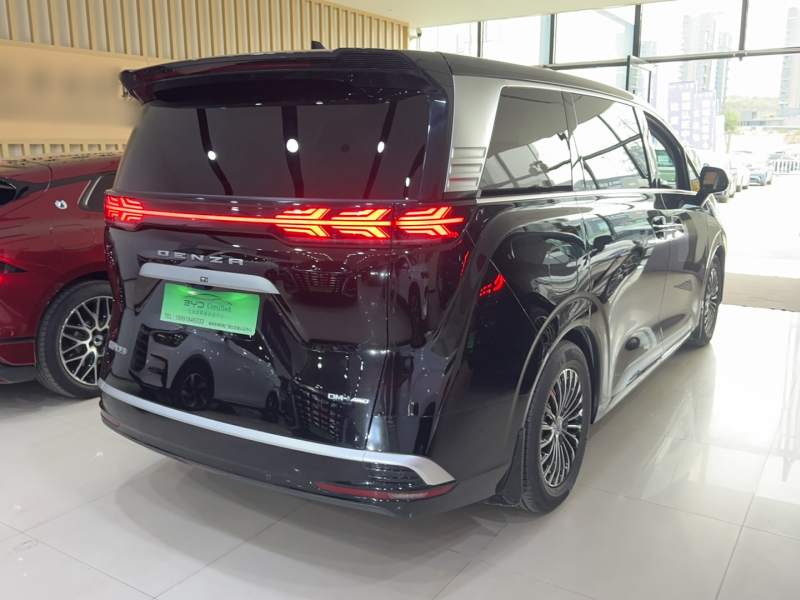 Used Denza D9 2025 DM-i Smart Drive 1020 Four-Wheel Drive Premium Model — 10
