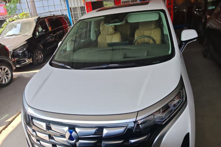 Used Denza D9 2022 DM-i 970 Four-Wheel Drive Prestige Model