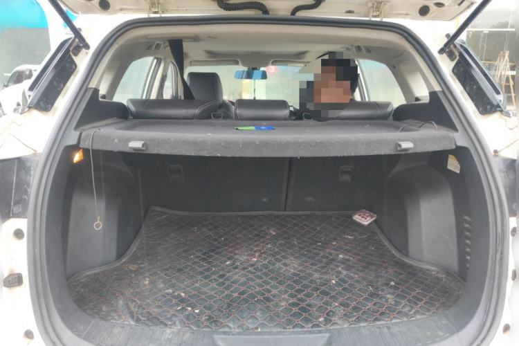 Used JMC Yusheng S330 2016 1.5L GTDi Automatic Two-Wheel Drive Fashion Edition Trunk