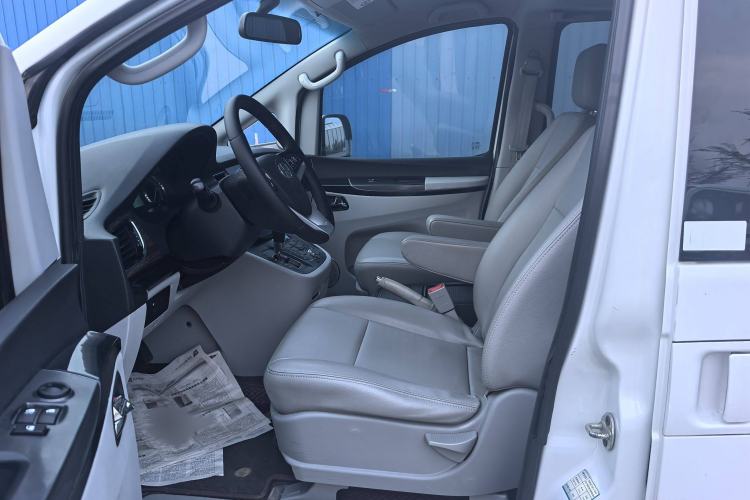 Used JAC Refine M5 2013 2.0T Gasoline Automatic Business Edition
