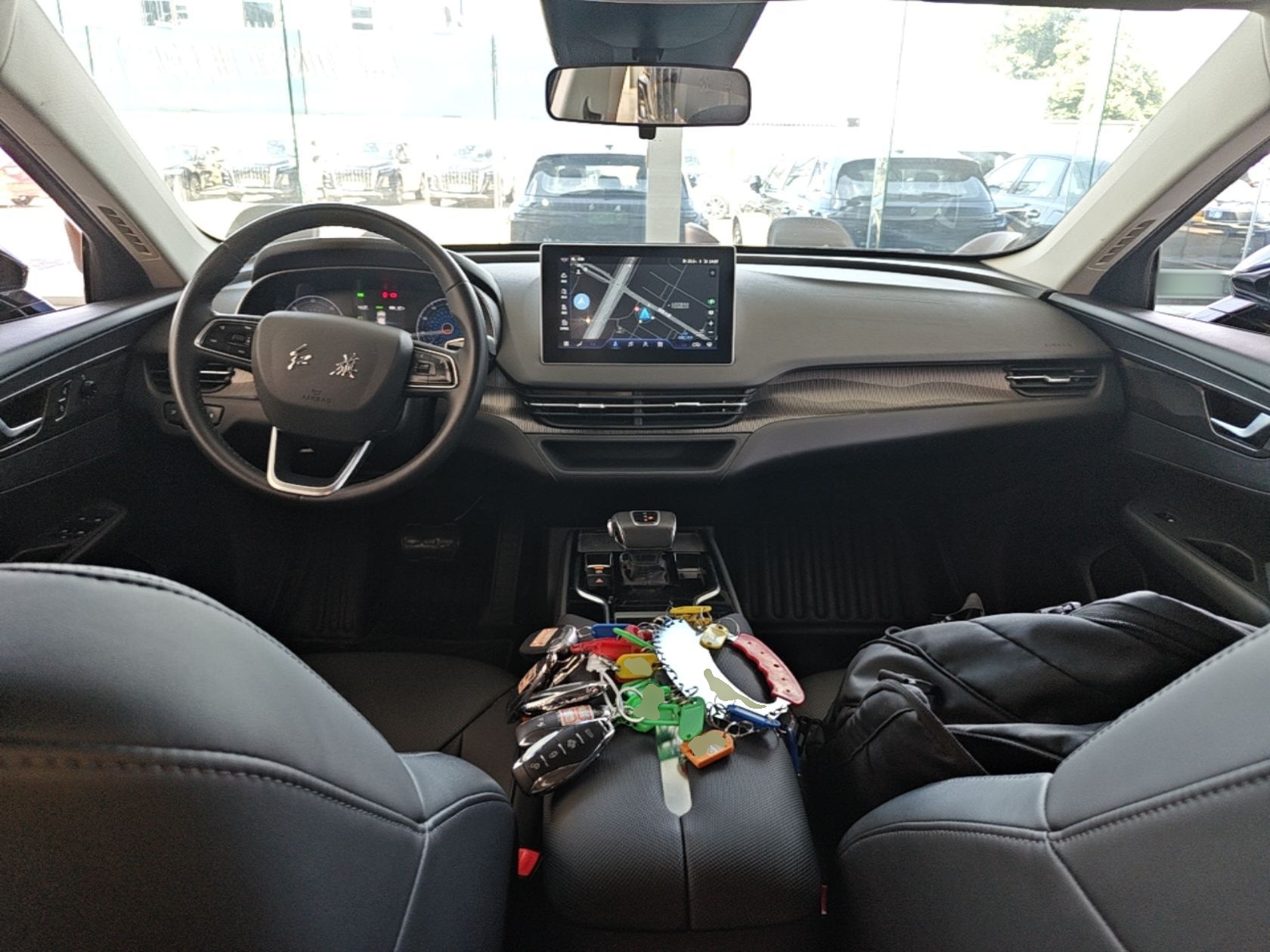 Hongqi E-QM5 2022 431 km Charge & Enjoy Edition — снимка 12