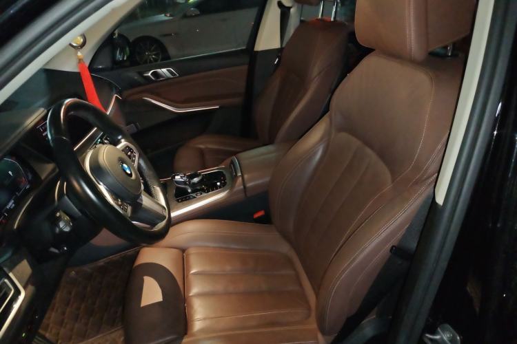 Used BMW X5 2019 xDrive40i Luxury Model with M Sport Package
