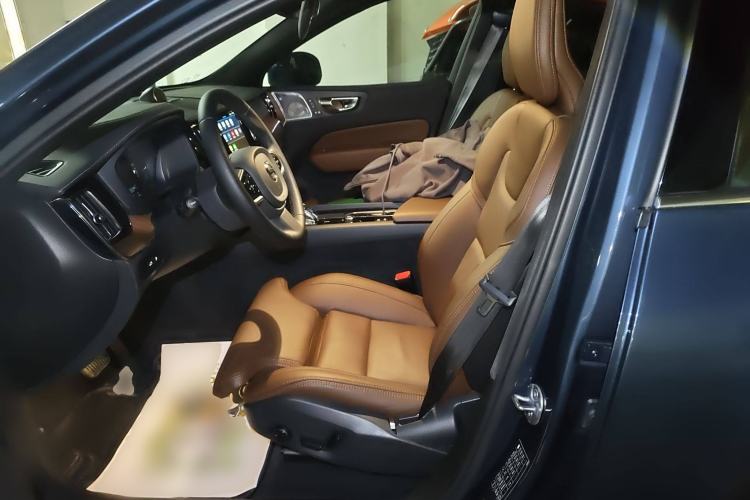 Used Volvo XC60 New Energy 2024 T8 Plug-in Hybrid Long-Range All-Wheel Drive Smart Luxury Edition Left Front Seat