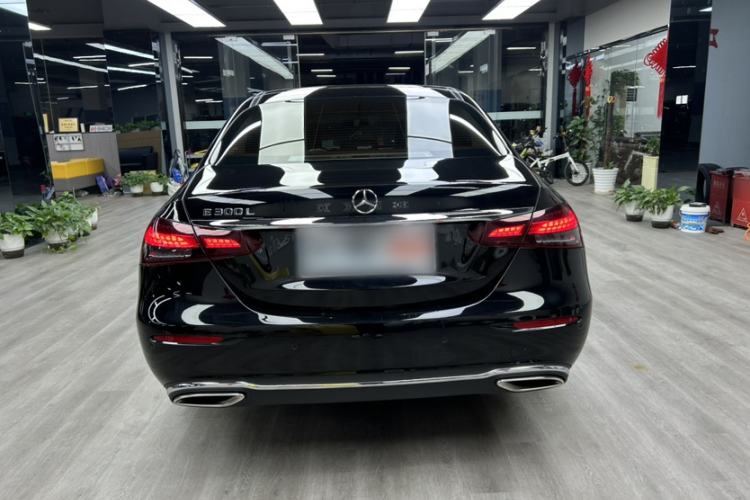 Used Mercedes-Benz E-Class 2023 Updated E 300 L Fashion Edition
