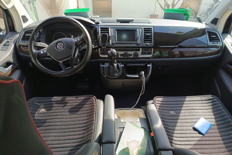 Used Volkswagen Multivan 2018 2.0 TSI 4x4 Prestige Edition 7-Seater Center Console
