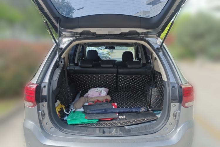 Used Mitsubishi Outlander 2018 2.4L 4x4 Luxury Edition 7-Seater
