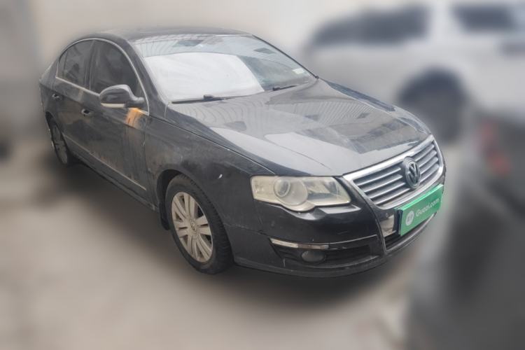 Used Volkswagen Magotan 2011 1.8TSI DSG Comfort Model Front Right 45 Deg