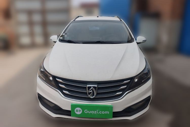 Used Baojun 310W 2017 1.5L Manual Fashion Model China V
