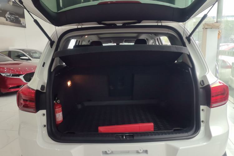 Used Volkswagen Tiguan 2015 1.8TSI Automatic Two-Wheel Drive Luxury Model Trunk