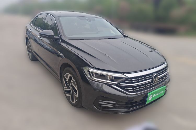 Used Volkswagen Sagitar 2025 300TSI DSG Excellence Edition Front Right 45 Deg