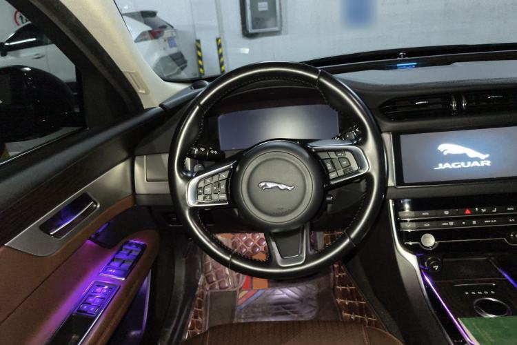 Used Jaguar XFL 2020 XFL 2.0T P250 Two-Wheel-Drive Luxury Edition
