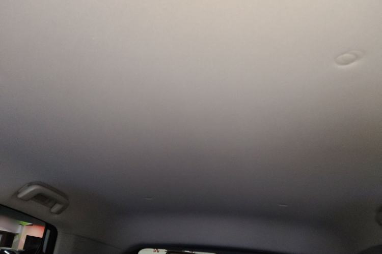 Used Wuling Bingo PLUS 2024 330 km Range Five-Seater Version
