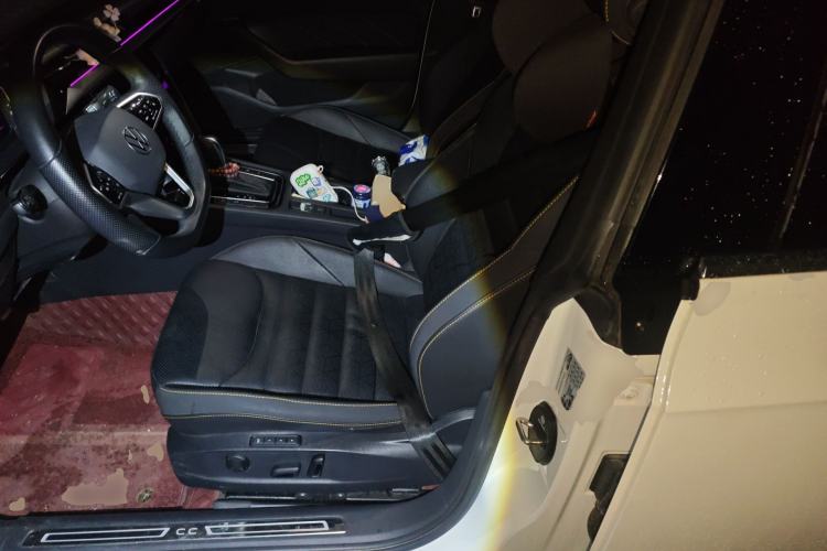 Used Volkswagen FAW-Volkswagen CC 2023 380TSI Striking Edition Left Front Seat