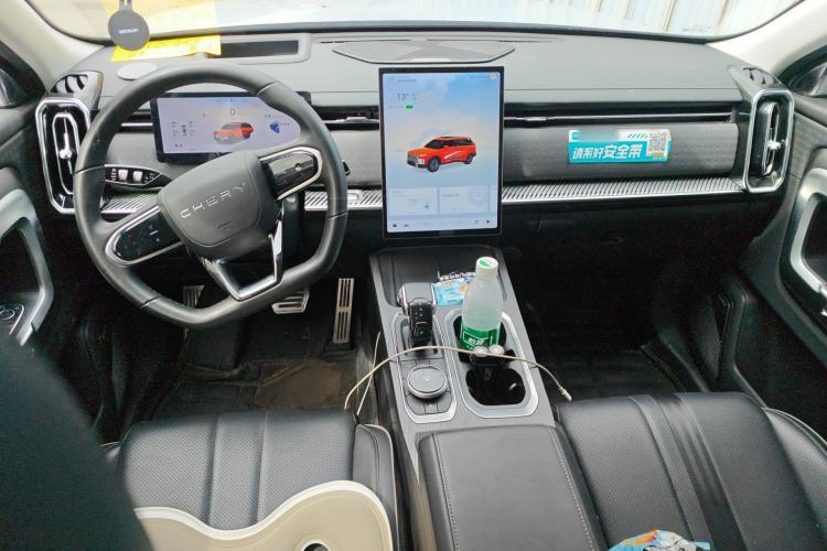 Used Chery Explore 06 2023 YUEYE Edition 1.6T Four-Wheel Drive Adventure Center Console