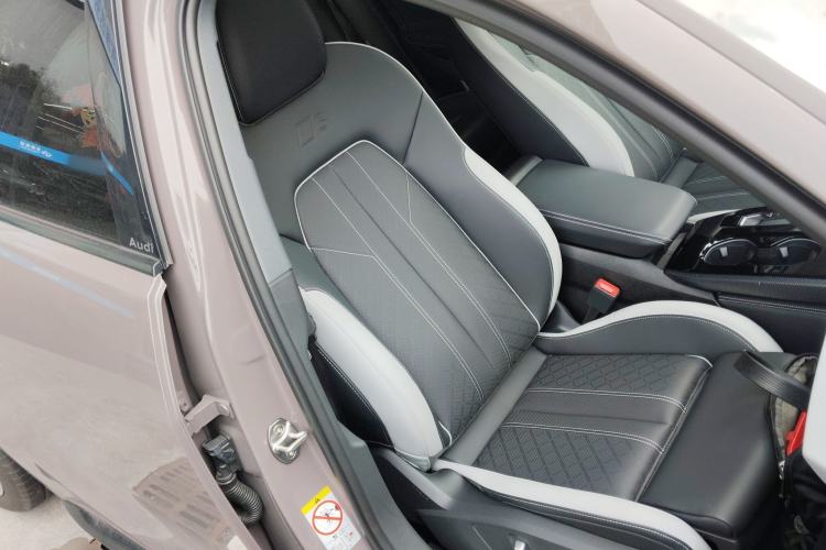 Used Audi A5L 2026 2.0T Sport Right Front Seat