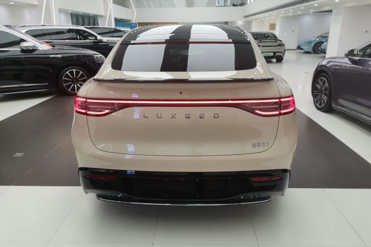 Used Hima Luxeed R7 2024 All-Electric 802 km Max