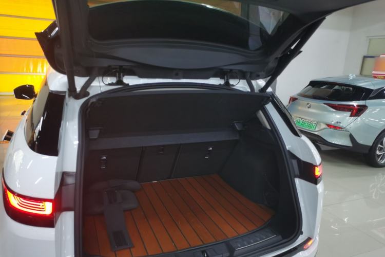 Used Land Rover Range Rover Evoque 2023 Aurora L 249 PS Luxury Edition
