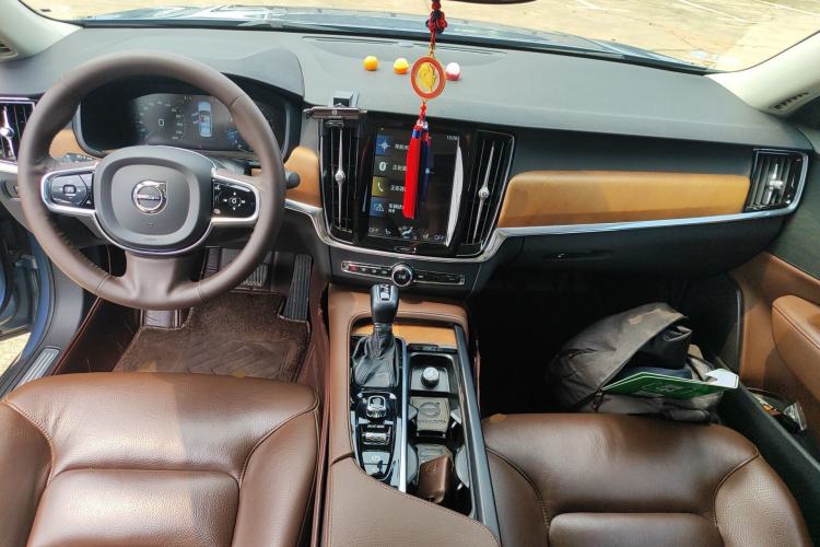 Used Volvo S90 2020 T5 Zhiyi Luxury Edition Center Console