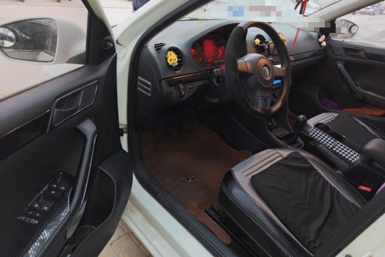 Used Volkswagen Jetta 2013 1.4L Manual Fashion Model