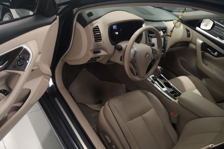 Used Nissan Teana 2014 Duke 2.5L XV Deluxe Edition