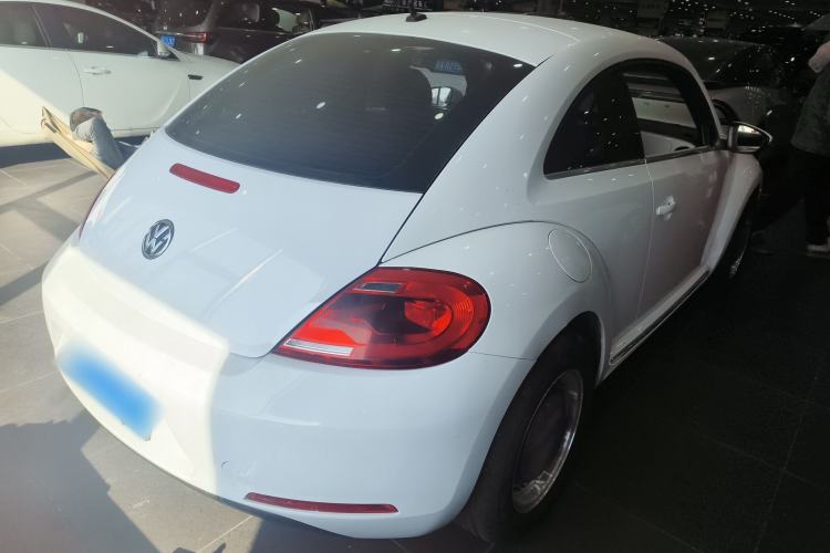 Used Volkswagen Beetle 2015 180TSI model
