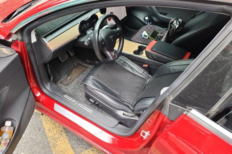 Used Tesla Model 3 2019 Long-Range Rear-Wheel-Drive Version