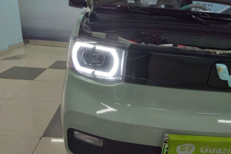 Used Wuling Hongguang MINIEV 2021 Macaron Sandwich Model 170 km Lithium Iron Phosphate Right Front Headlight