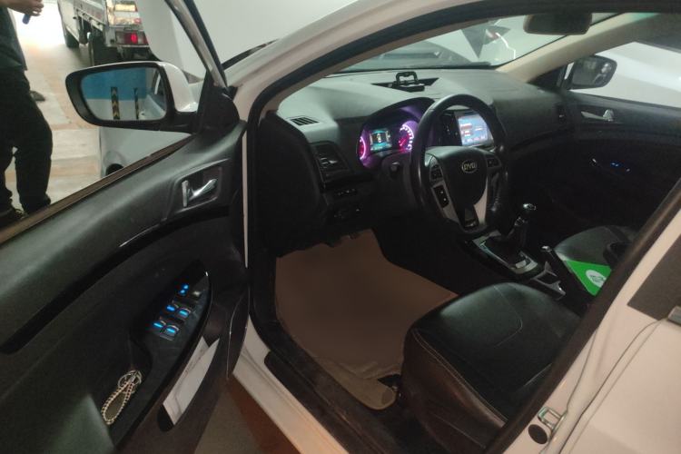 Used BYD Surui 2014 1.5L Manual Luxury Model