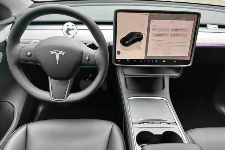 Used Tesla Model Y 2023 Rear-Wheel-Drive Version
