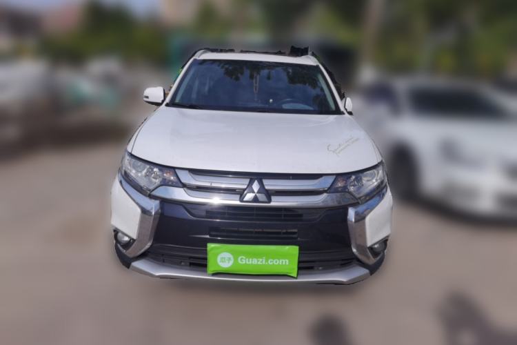 Used Mitsubishi Outlander 2018 2.0L Two-Wheel Drive Glory Edition 5 Seats
