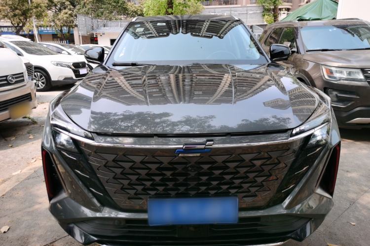 Used CHANGAN OSHAN Z6 2022 Blue Whale 1.5T DCT Luxury Model Front