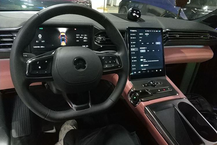 Used Nio EC6 2022 75 kWh Sport Edition Center Console