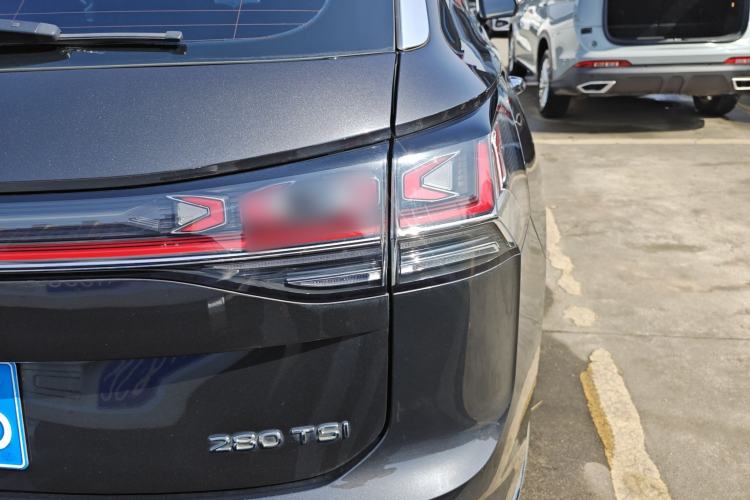 Used Volkswagen Tayron 2023 280TSI Two-Wheel-Drive Luxury Plus Advanced Version Exterior 3