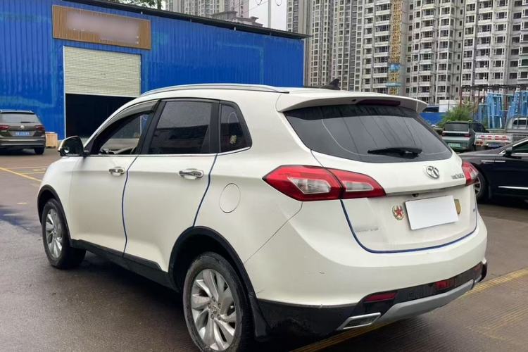 Used BAIC Senova X65 2015 2.0T automatic comfort version
